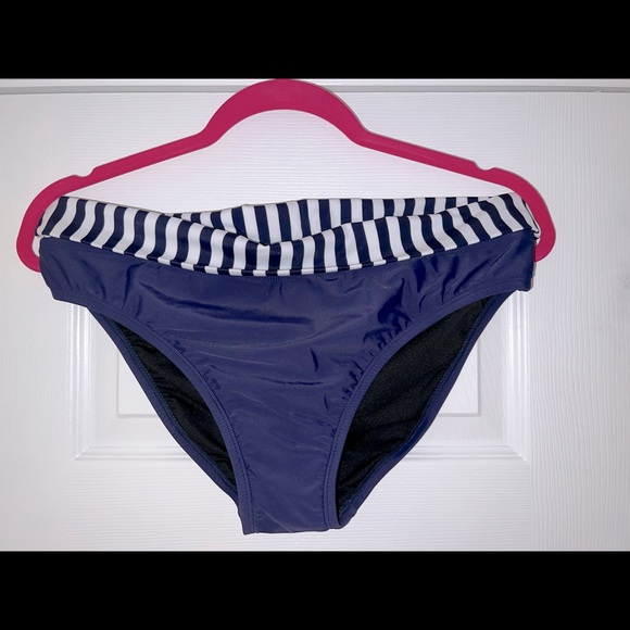 NWOT. Marilyn Monroe Navy Bikini - Picture 2 of 2